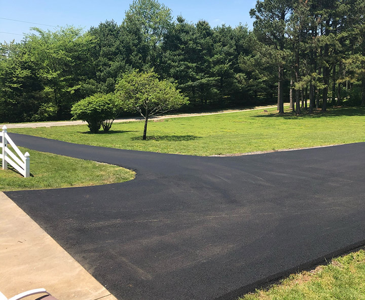 Driveway Paving & Sealing in Richmond VA (Central Virgnia) 2 driveway-paving-sealing